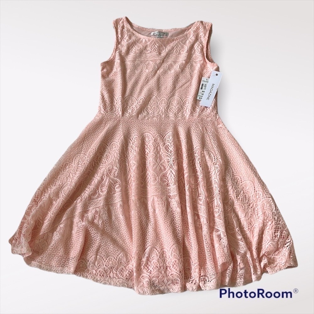 Magazine pink sleeveless scoop neck floral lace dress size Medium